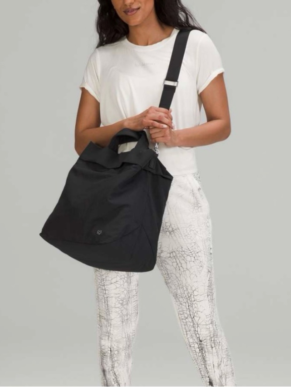 Lululemon On My Level Bag 2.0 19L Black Tote Crossbody Gym Travel Athleisure